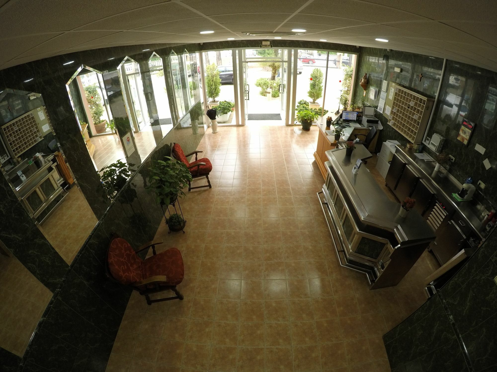 La Casa De Enfrente Pensionat